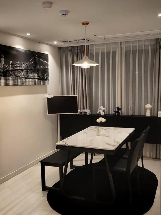 Dawn House * Seoul